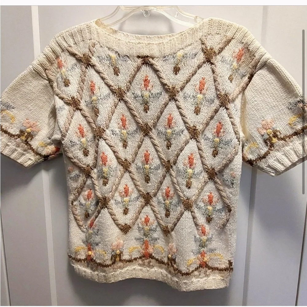VINTAGE JENNIFER REED Hand Knitted -Embroidered-Floral Sweater -EUC-SZ S 🌸-😍 - Picture 4 of 16